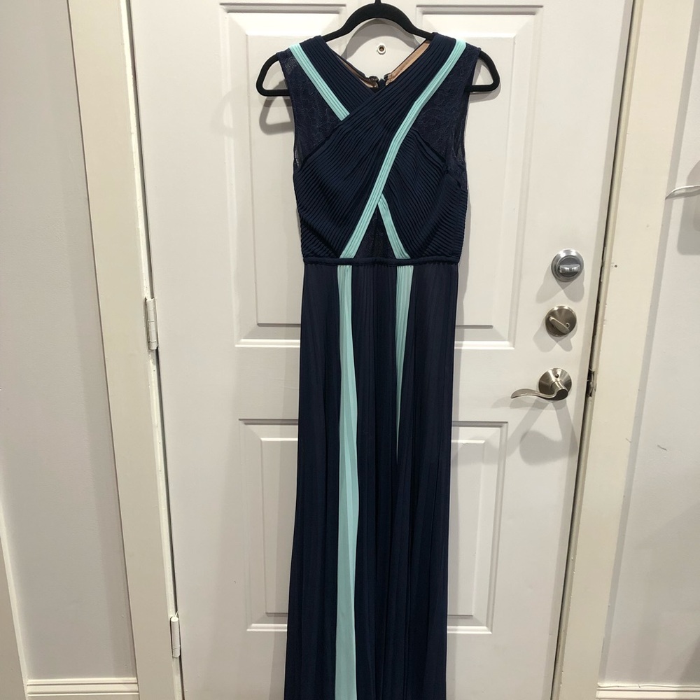 BCBG Maxazaria Cara Color Blocked Sleveless Gown - Picture 2 of 5